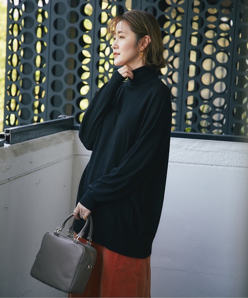 RIVE DROITE（リヴドロワ）の「女性らしくラフに着こなせる　カシミヤ混タートルネックチュニックニット（ニット/セーター・レディース・ブラック/ベージュ系その他/ピンク/モカ・FREE）」の19枚目の写真