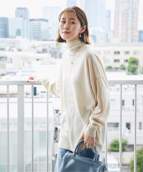 RIVE DROITE（リヴドロワ）の「女性らしくラフに着こなせる　カシミヤ混タートルネックチュニックニット（ニット/セーター・レディース・ブラック/ベージュ系その他/ピンク/モカ・FREE）」の17枚目の写真