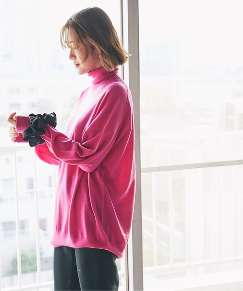 RIVE DROITE（リヴドロワ）の「女性らしくラフに着こなせる　カシミヤ混タートルネックチュニックニット（ニット/セーター・レディース・ブラック/ベージュ系その他/ピンク/モカ・FREE）」の15枚目の写真