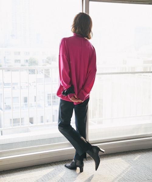 RIVE DROITE（リヴドロワ）の「女性らしくラフに着こなせる　カシミヤ混タートルネックチュニックニット（ニット/セーター・レディース・ブラック/ベージュ系その他/ピンク/モカ・FREE）」の21枚目の写真