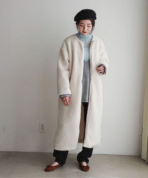 feepur（フェピュール）の「ボアロングコート（ノーカラーコート・レディース・オフホワイト/ブラック/モカ・MEDIUM）」の7枚目の写真