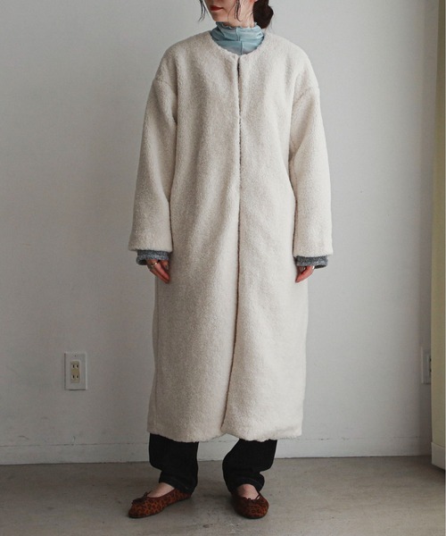 feepur（フェピュール）の「ボアロングコート（ノーカラーコート・レディース・オフホワイト/ブラック/モカ・MEDIUM）」の22枚目の写真