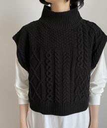 パッチワークケーブルニット