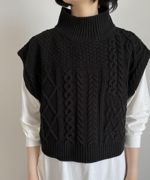 MLI'A(エムリア)の「パッチワークケーブルニット(ニット/セーター・レディース・アイボリー/ブラック/モカ・M)」の1枚目の写真