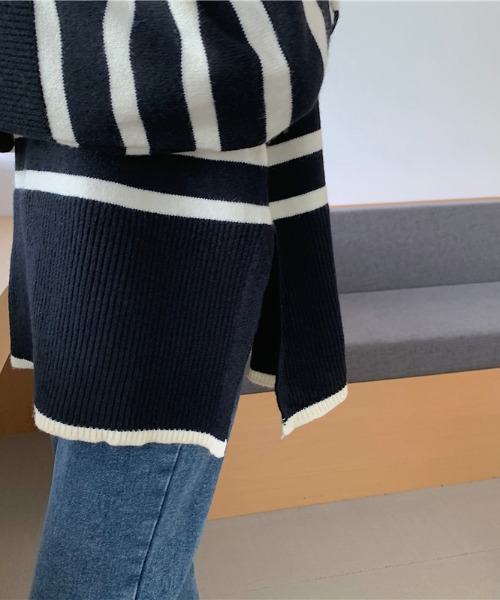 emi+(エミプラス)の「サイドスリットボーダーニットトップス(ニット/セーター・レディース・ホワイト/ブラック・FREE)」の6枚目の写真
