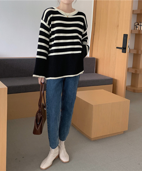 emi+(エミプラス)の「サイドスリットボーダーニットトップス(ニット/セーター・レディース・ホワイト/ブラック・FREE)」の7枚目の写真