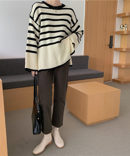 emi+(エミプラス)の「サイドスリットボーダーニットトップス(ニット/セーター・レディース・ホワイト/ブラック・FREE)」の10枚目の写真