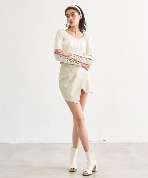 BLONDEY(ブロンディ)の「アシンメトリーフェイクレザースカパン(スカート・レディース・ホワイト/ブラック・S/M)」の16枚目の写真