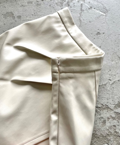 BLONDEY(ブロンディ)の「アシンメトリーフェイクレザースカパン(スカート・レディース・ホワイト/ブラック・S/M)」の13枚目の写真