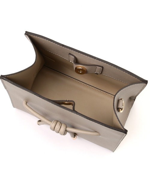 NATURAL BEAUTY BASIC（ナチュラルビューティーベーシック）の「ノットリボンハンドバッグ（クラッチバッグ・レディース・ベージュ系その他2/ブラック・ﾌﾘ-）」の6枚目の写真