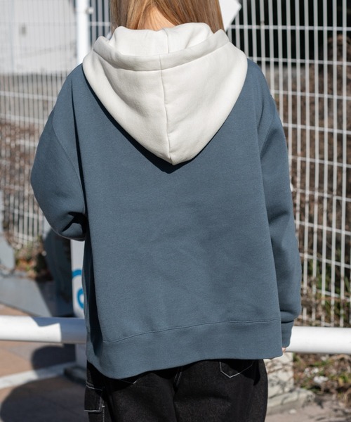 PairPair（ペアペア）の「スタジャンパーカー(ユニセックス)（パーカー・レディース・アイボリー/グレイッシュブルー・MEDIUM/LARGE）」の17枚目の写真