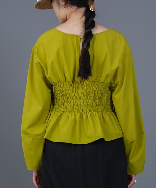 Solace（ソレイス）の「シャーリングショートフレアブラウス（シャツ/ブラウス・レディース・ブラック/グリーン/ナチュラル・FREE）」の3枚目の写真