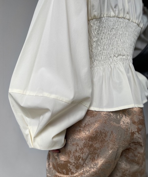 Solace（ソレイス）の「シャーリングショートフレアブラウス（シャツ/ブラウス・レディース・ブラック/グリーン/ナチュラル・FREE）」の8枚目の写真