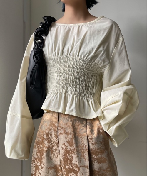 Solace（ソレイス）の「シャーリングショートフレアブラウス（シャツ/ブラウス・レディース・ブラック/グリーン/ナチュラル・FREE）」の7枚目の写真