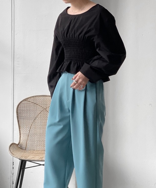 Solace（ソレイス）の「シャーリングショートフレアブラウス（シャツ/ブラウス・レディース・ブラック/グリーン/ナチュラル・FREE）」の22枚目の写真