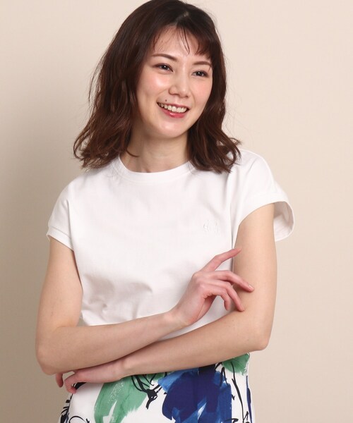 COUP DE CHANCE(クードシャンス)の「【洗える/日本製】オリジナルロゴ刺繍入り フレンチスリーブカットソー(Tシャツ/カットソー・レディース・ホワイト/ブラック/ベージュ・40/38/36/34)」の1枚目の写真