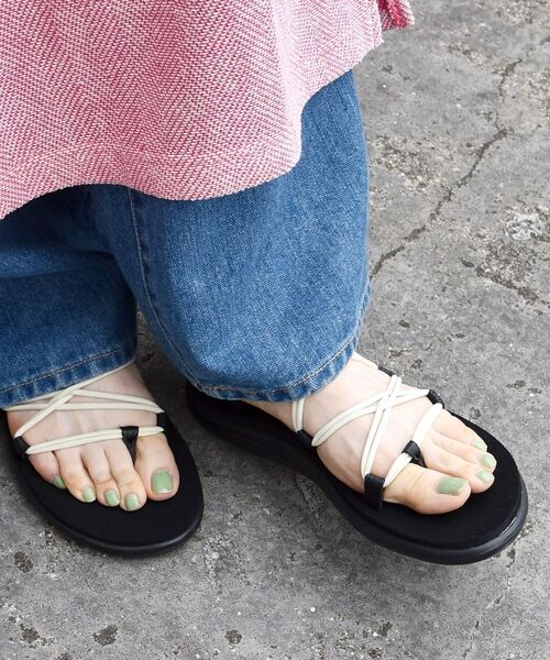 Teva（テバ）の「Teva: VOYA INFINITY 2022（サンダル・レディース・ベージュ/ライトホワイト/ブラック・23/24/25）」の13枚目の写真