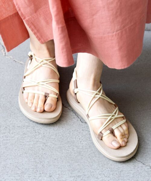Teva（テバ）の「Teva: VOYA INFINITY 2022（サンダル・レディース・ベージュ/ライトホワイト/ブラック・23/24/25）」の15枚目の写真