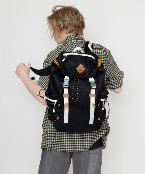 セール】LEVI'S(R) ACCESSORY FLAP バックパック WITH LASH TAB