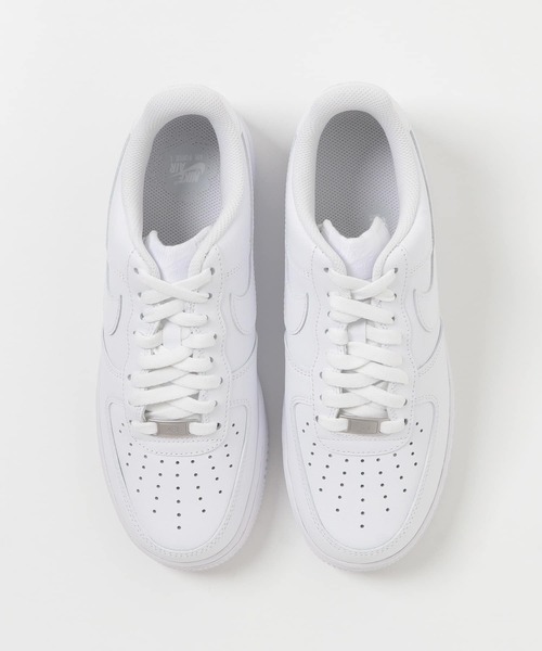NIKE（ナイキ）の「NIKE　ナイキ エア フォース 1 07（スニーカー・メンズ・ホワイト・26/27/28/26.5/27.5）」の3枚目の写真