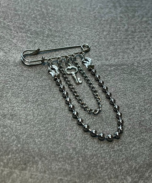 Ellno Loset(エルノロゼット)の「チェーンブローチ(ブローチ/コサージュ・メンズ・シルバー・FREE)」の3枚目の写真