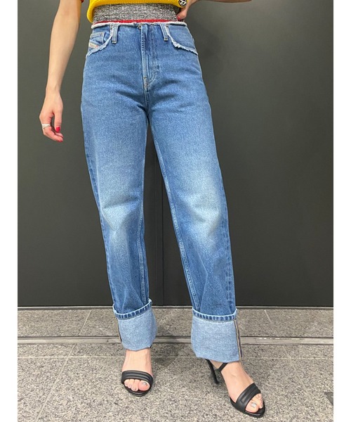 DIESEL(ディーゼル)の「FW22 レディース デニム ルーズフィット(デニムパンツ・レディース・インディゴブルー・28inch/29inch/26inch/27inch/23inch/24inch/25inch/30inch)」の10枚目の写真