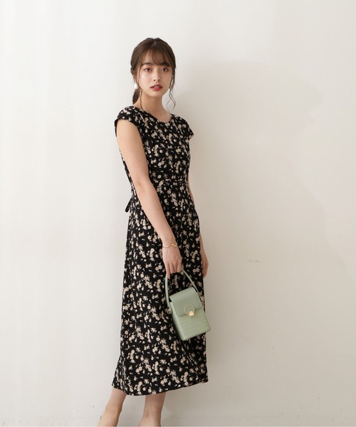 PROPORTION BODY DRESSING(プロポーションボディドレッシング)の「ニュアンスフラワーワンピース / 1212240506(ワンピース・レディース・ブラック/ベージュ・SMALL/MEDIUM)」の4枚目の写真