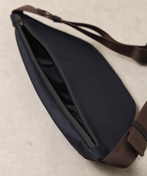 MAKAVELIC（マキャベリック）の「/MAKAVELIC/TRUCKS MONOCULAR WAIST BAG（ボディバッグ/ウエストポーチ・レディース・ネイビー/ブラック・FREE）」の4枚目の写真