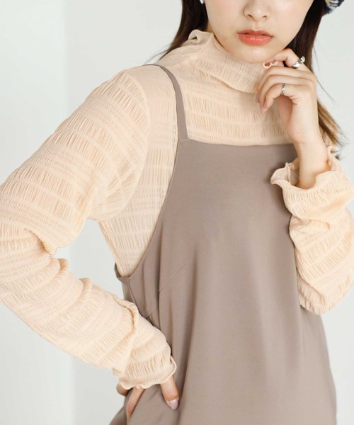 GeeRA（ジーラ）の「シャーリングシアートップス（Tシャツ/カットソー・レディース・ブラック/ライトベージュ/ピンク・LARGE/X-LARGE/SMALL/MEDIUM）」の2枚目の写真