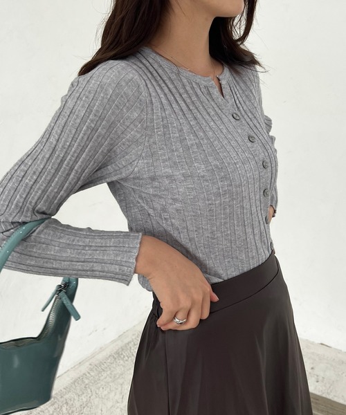 Lamoa(ラモア)の「Lamoa/リブニット コンパクト カーディガン(カーディガン/ボレロ・レディース・ホワイト/グレー/ブラック/アイボリー/ベージュ・FREE)」の4枚目の写真