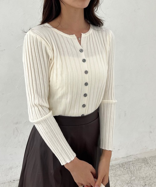 Lamoa(ラモア)の「Lamoa/リブニット コンパクト カーディガン(カーディガン/ボレロ・レディース・ホワイト/グレー/ブラック/アイボリー/ベージュ・FREE)」の15枚目の写真