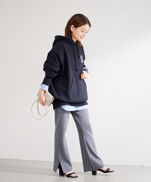 Champion（チャンピオン）の「別注【CHAMPION/チャンピオン】SMU Reverse weave Sweat Hoodie：フーディー（パーカー・レディース・チャコールグレー/ブラック/ネイビー・X-LARGE）」の4枚目の写真