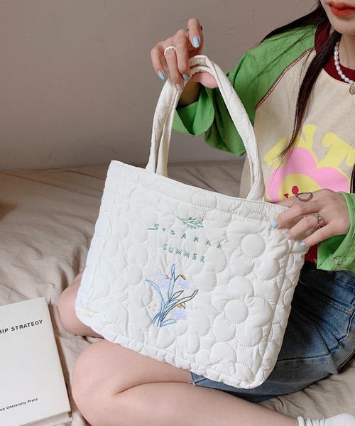 aimoha（アイモハ）の「フラワー刺繍トートバッグ（トートバッグ・レディース・ホワイト系その他/ホワイト系その他2/ホワイト系その他3/ホワイト系その他4・FREE）」の3枚目の写真