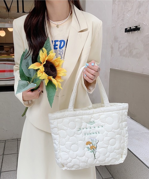aimoha（アイモハ）の「フラワー刺繍トートバッグ（トートバッグ・レディース・ホワイト系その他/ホワイト系その他2/ホワイト系その他3/ホワイト系その他4・FREE）」の13枚目の写真