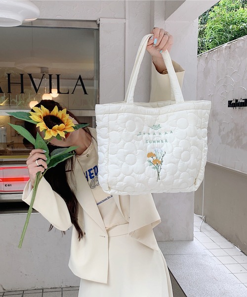aimoha（アイモハ）の「フラワー刺繍トートバッグ（トートバッグ・レディース・ホワイト系その他/ホワイト系その他2/ホワイト系その他3/ホワイト系その他4・FREE）」の14枚目の写真