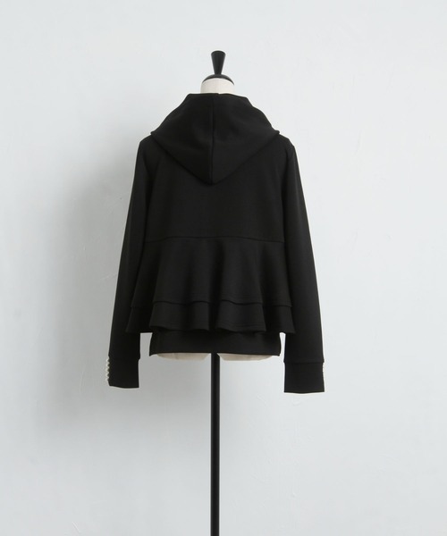 tocco closet（トッコ　クローゼット）の「袖口パール付きバックフリルパーカー（パーカー・レディース・ブラック/ベージュ・M）」の11枚目の写真