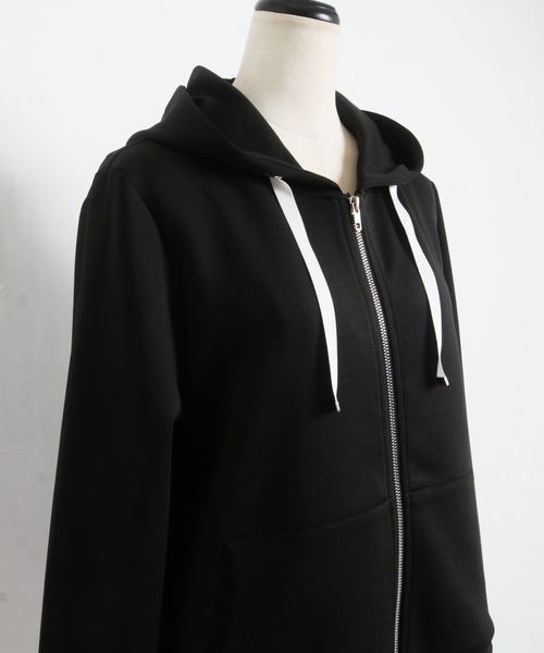 tocco closet（トッコ　クローゼット）の「袖口パール付きバックフリルパーカー（パーカー・レディース・ブラック/ベージュ・M）」の17枚目の写真