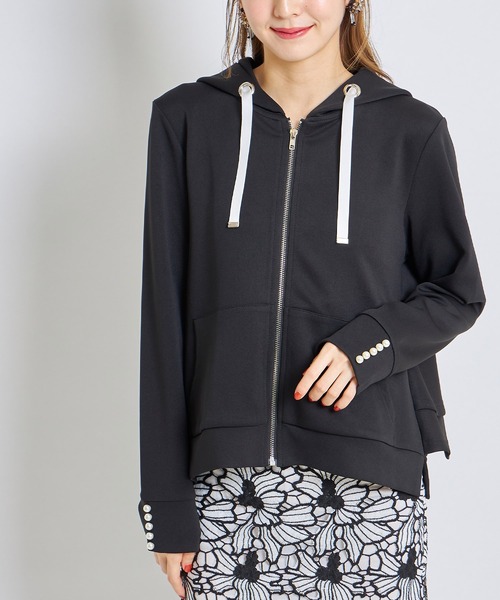 tocco closet（トッコ　クローゼット）の「袖口パール付きバックフリルパーカー（パーカー・レディース・ブラック/ベージュ・M）」の22枚目の写真