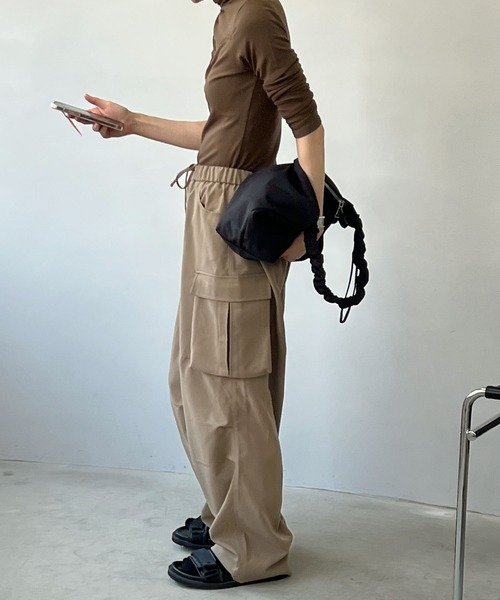 chuclla(チュクラ)の「アーチデコルテ ストレッチタートル chw22a086(Tシャツ/カットソー・レディース・ブラウン/ダークグレー/カーキブラウン・FREE)」の19枚目の写真