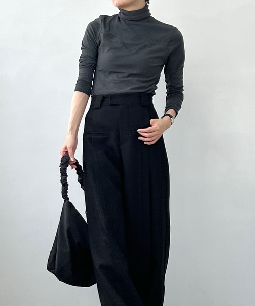 chuclla(チュクラ)の「アーチデコルテ ストレッチタートル chw22a086(Tシャツ/カットソー・レディース・ブラウン/ダークグレー/カーキブラウン・FREE)」の11枚目の写真