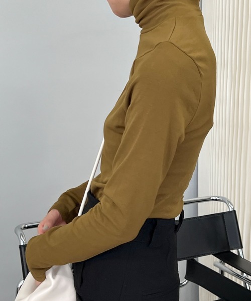 chuclla(チュクラ)の「アーチデコルテ ストレッチタートル chw22a086(Tシャツ/カットソー・レディース・ブラウン/ダークグレー/カーキブラウン・FREE)」の8枚目の写真