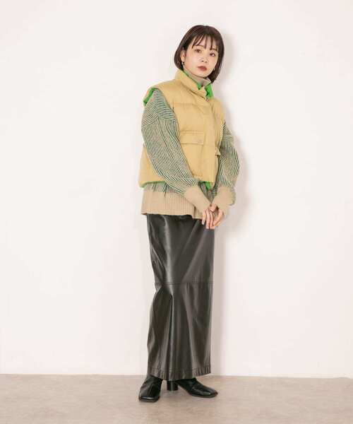 KBF(ケイビーエフ)の「リバーシブルグリーンダウンベスト(ダウンベスト・レディース・ベージュ/ブラウン・ONE)」の4枚目の写真