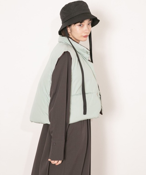 KBF(ケイビーエフ)の「リバーシブルグリーンダウンベスト(ダウンベスト・レディース・ベージュ/ブラウン・ONE)」の15枚目の写真