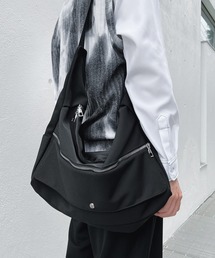 ジップショルダーバッグ