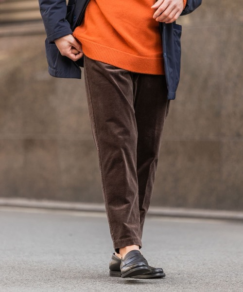 URBAN RESEARCH ROSSO MEN(アーバンリサーチロッソメン)の「『一部WEB限定カラー』『UR TECH』コーデュロイテーパードパンツ(その他パンツ・メンズ・ブラック/ブラウン/アイボリー・MEDIUM/LARGE/X-LARGE)」の17枚目の写真