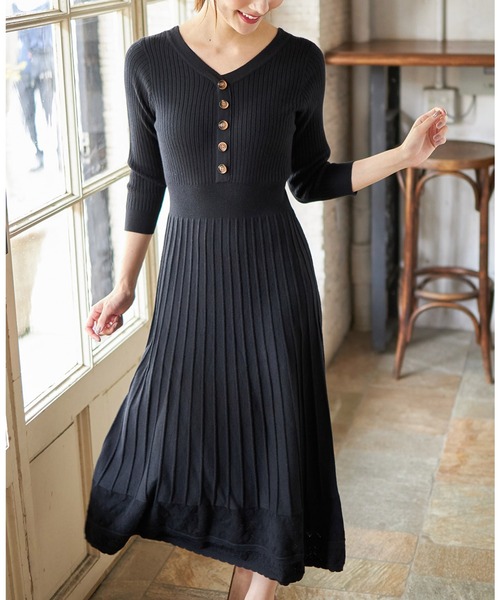 tocco closet(トッコ クローゼット)の「ヘンリーネック裾透かし編み切り替えリブニットワンピース(ワンピース・レディース・ブラック/ボルドー/グレイッシュブルー・M)」の2枚目の写真