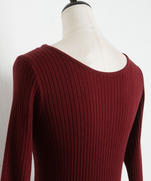 tocco closet(トッコ クローゼット)の「ヘンリーネック裾透かし編み切り替えリブニットワンピース(ワンピース・レディース・ブラック/ボルドー/グレイッシュブルー・M)」の15枚目の写真