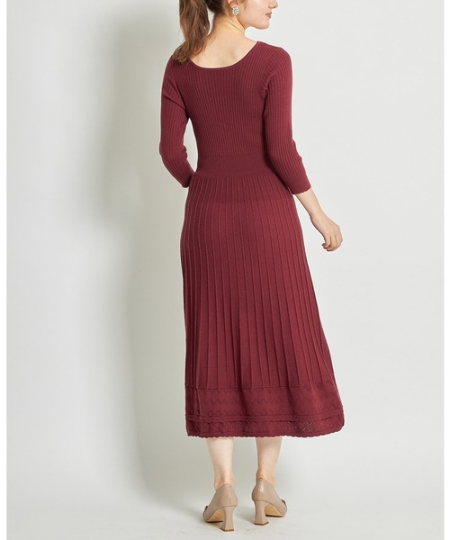 tocco closet(トッコ クローゼット)の「ヘンリーネック裾透かし編み切り替えリブニットワンピース(ワンピース・レディース・ブラック/ボルドー/グレイッシュブルー・M)」の10枚目の写真