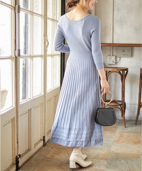 tocco closet(トッコ クローゼット)の「ヘンリーネック裾透かし編み切り替えリブニットワンピース(ワンピース・レディース・ブラック/ボルドー/グレイッシュブルー・M)」の13枚目の写真