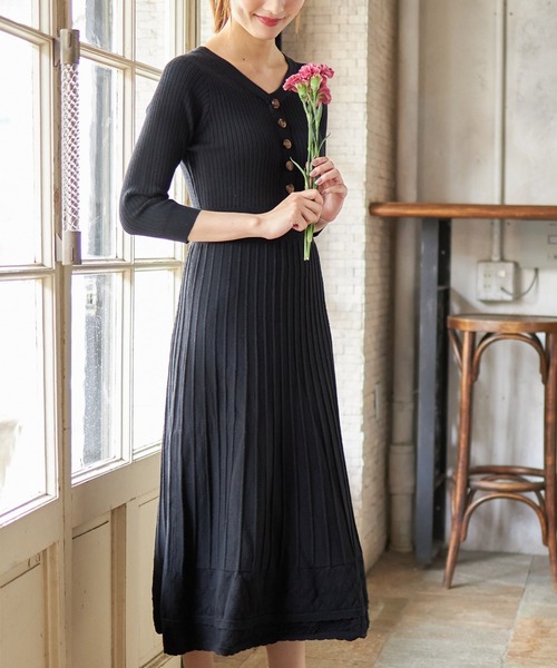 tocco closet(トッコ クローゼット)の「ヘンリーネック裾透かし編み切り替えリブニットワンピース(ワンピース・レディース・ブラック/ボルドー/グレイッシュブルー・M)」の19枚目の写真